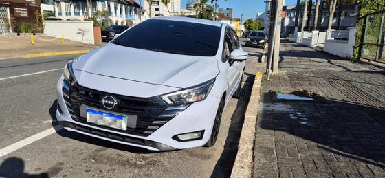 NISSAN VERSA 1.6 16V FLEX EXCLUSIVE XTRONIC NISSAN VERSA 1.6 16V FLEX EXCLUSIVE XTRONIC